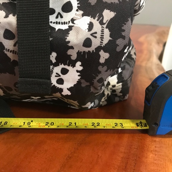 YakPak Skull Duffle Bag - Picture 6 of 9